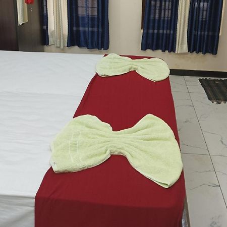 Sri Padmanabha Tourist Home Thiruvananthapuram Eksteriør bilde